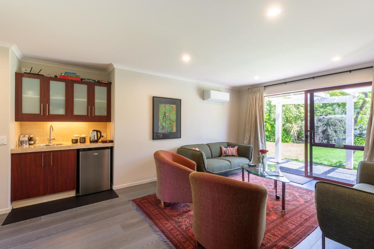 Accent House Luxury Boutique Bed & Breakfast Mapua ภายนอก รูปภาพ